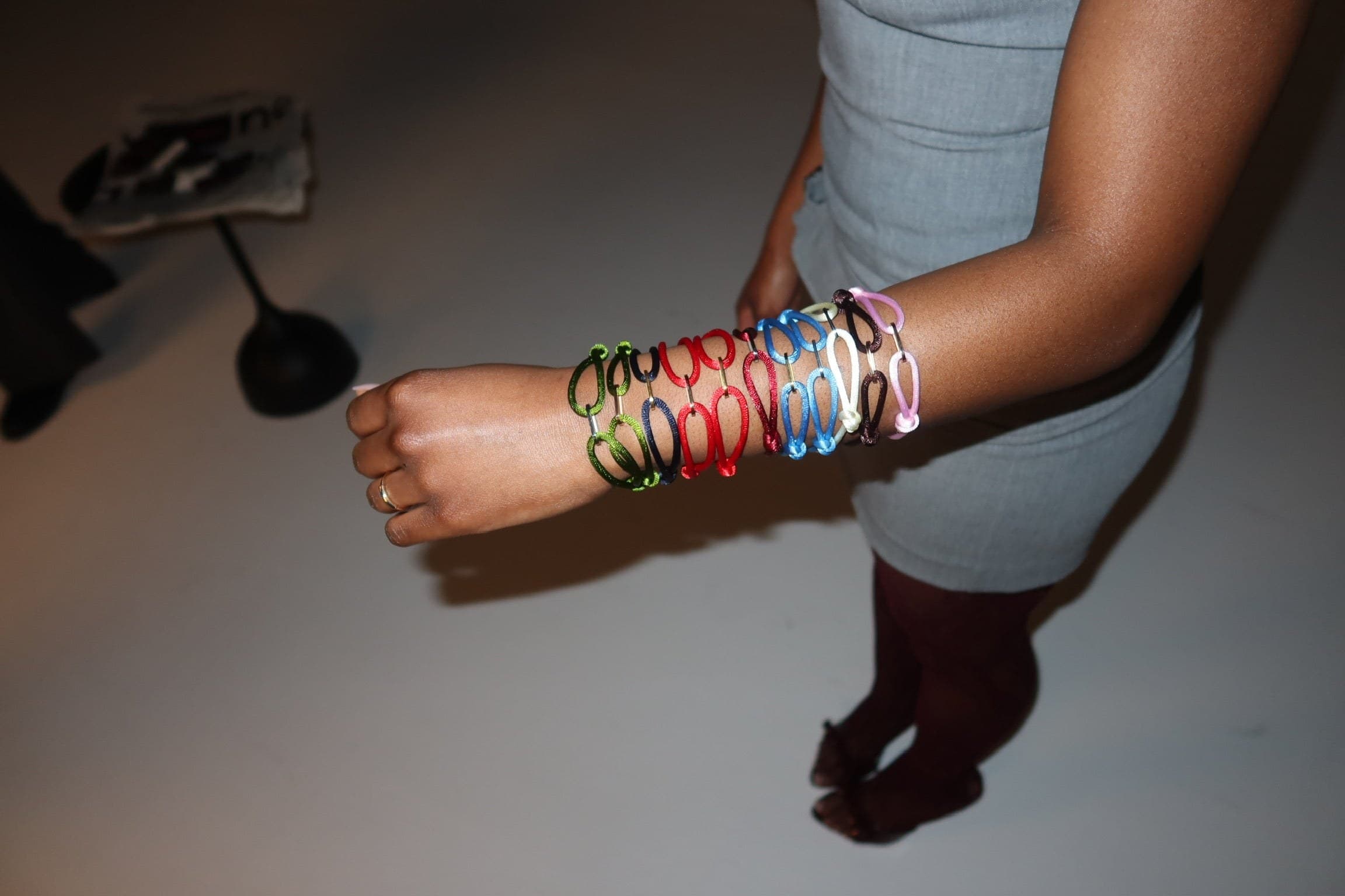 ONE Armbänder im Studio